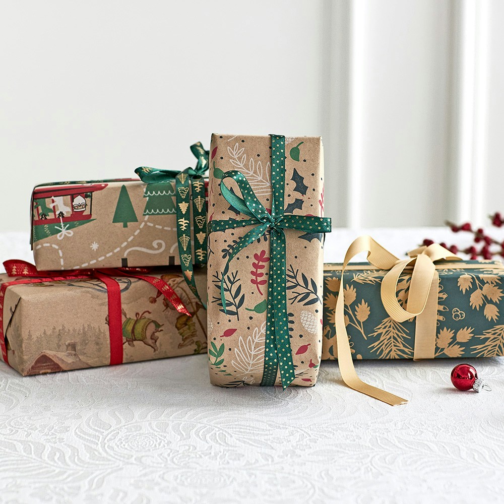 Julefryd gaveindpakning og dekoration hos BilkaToGo.