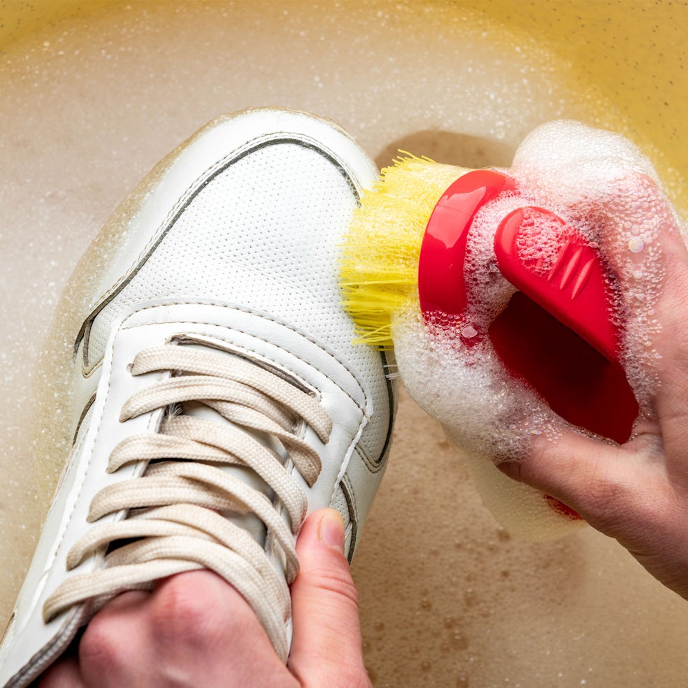 Hvordan vasker sko? | Rengøring af sko | Bilka.dk