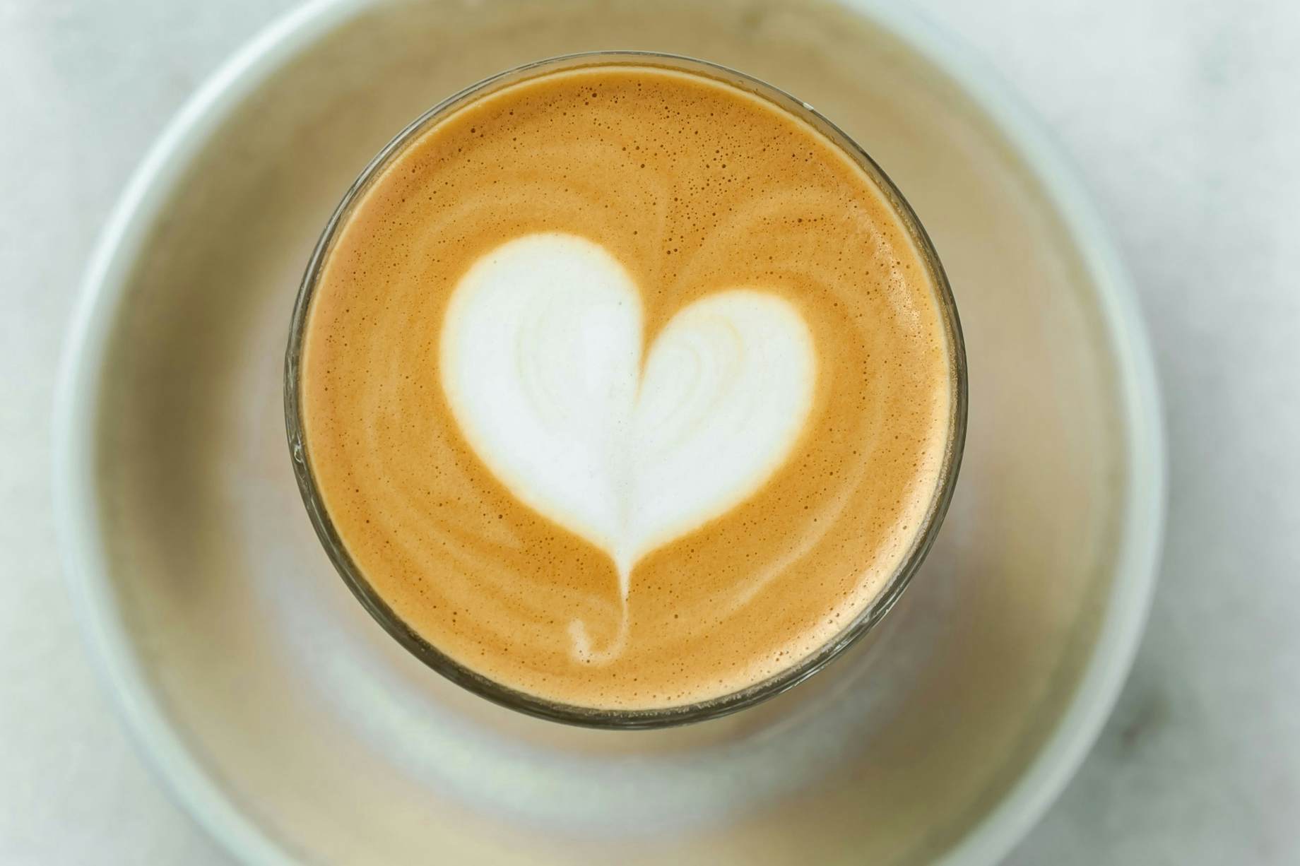 Lær at lave et hjerte med latte art hos BilkaToGo