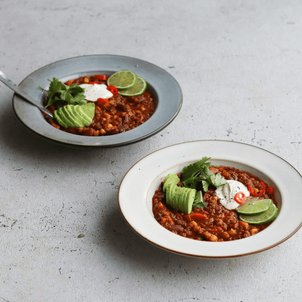 Chili sin carne med creme fraiche, lime og  koriander