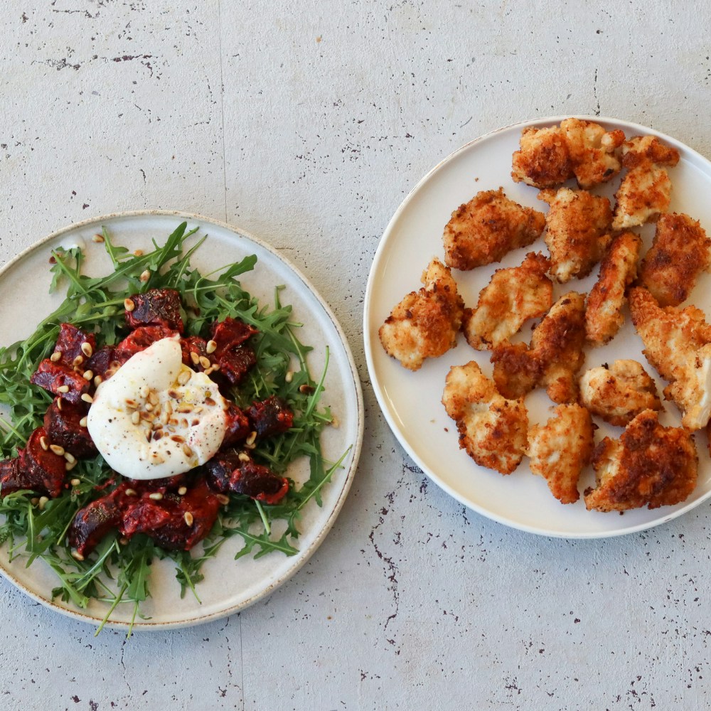 Kyllingenuggets med rucola salat