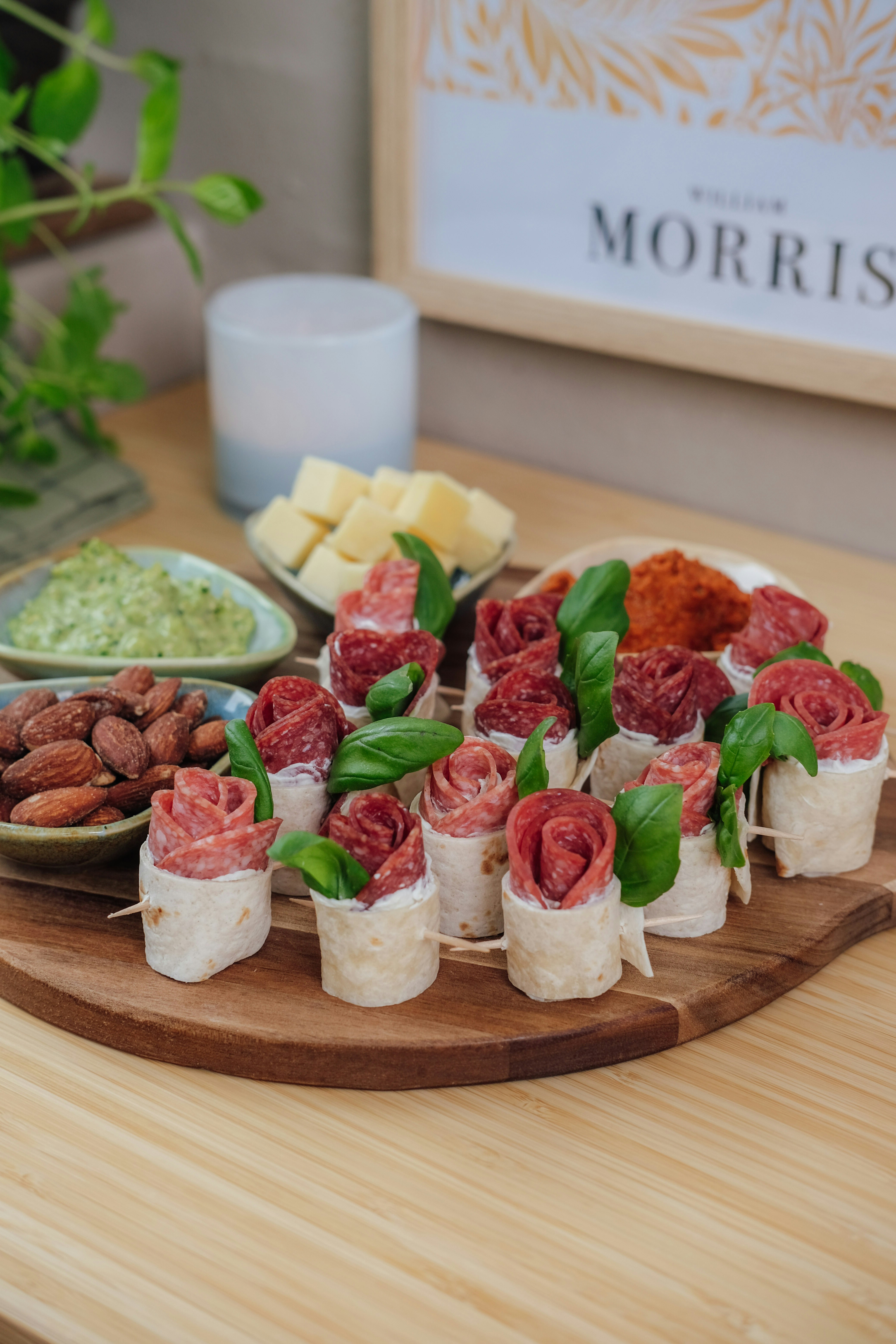 Appetizer salami roser