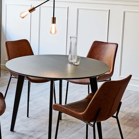 Bedstefar kredsløb lilla Sådan vælger du den rigtige lampe til spisebordet | Bilka.dk