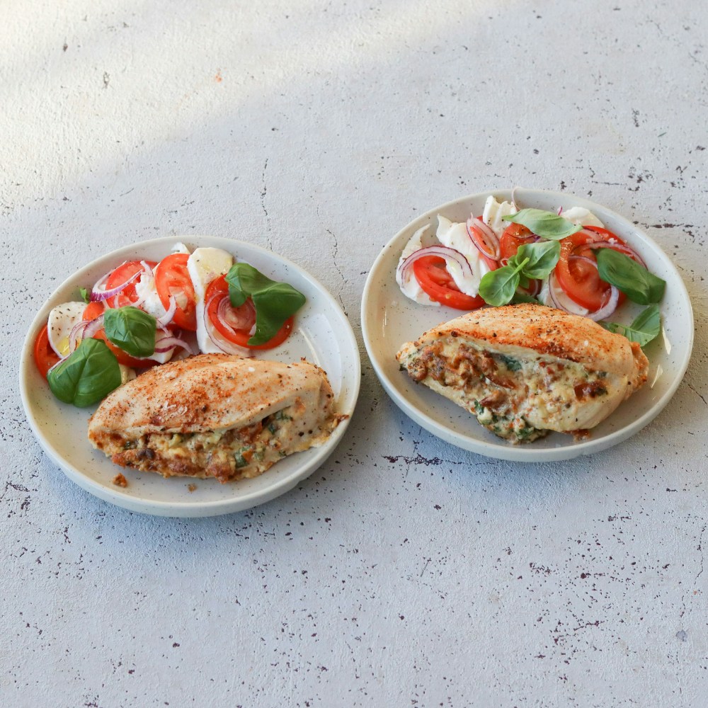 Fyldte kylllingebryst med mozzarella og tomat
