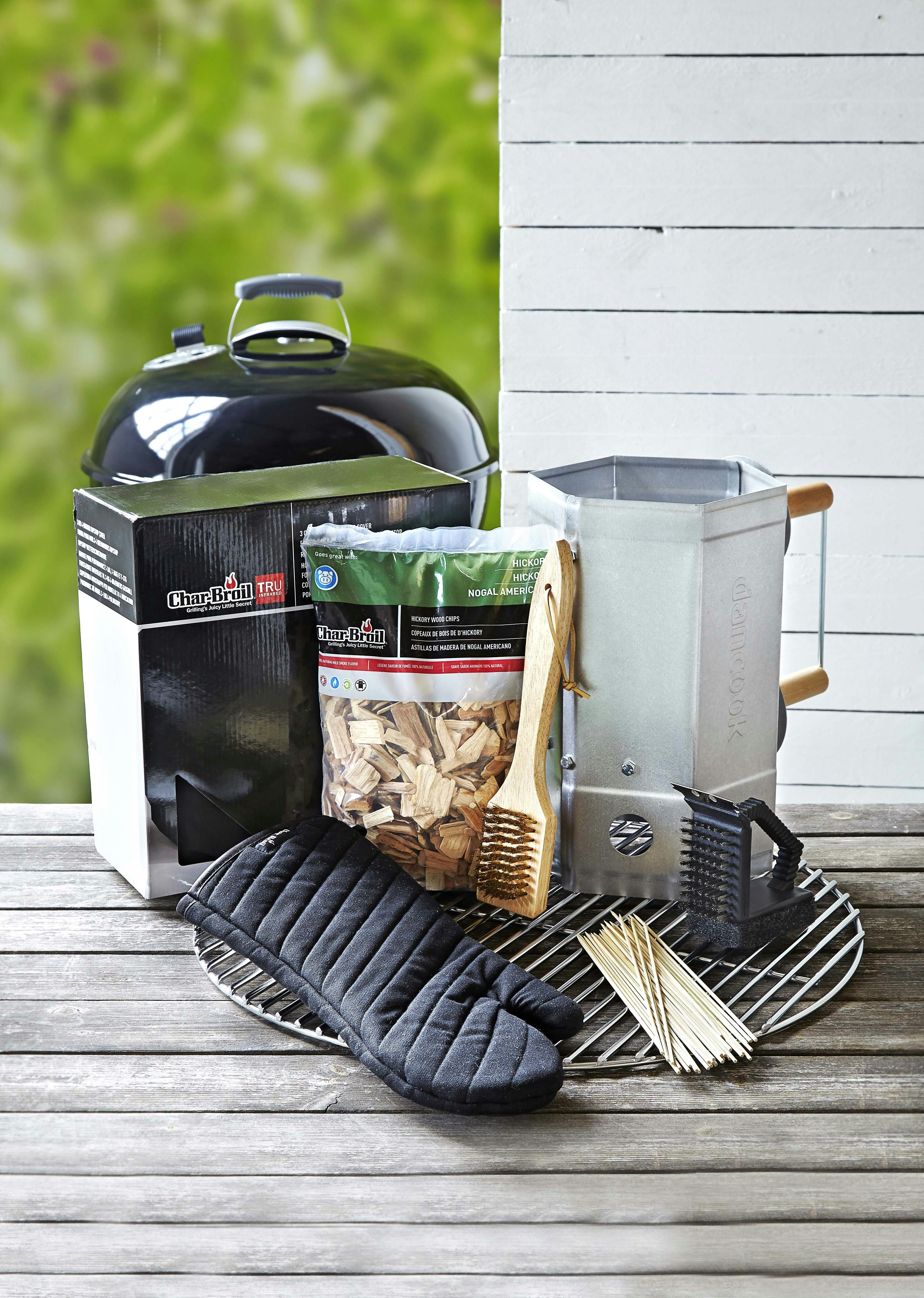 Forskelligt grilltilbehør og udstyr